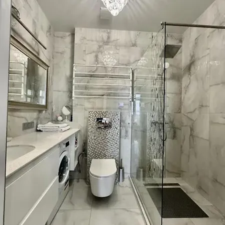 Modern Cozy In The Heart Of The * Скоп'є