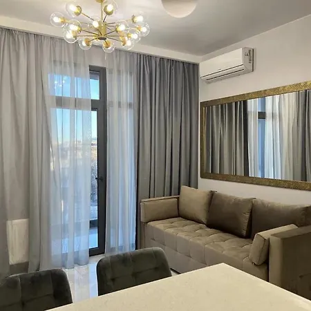 Modern Cozy In The Heart Of The Апартаменти Скоп'є
